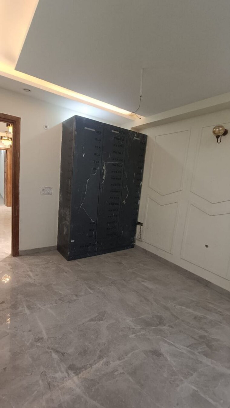 Room, sainik colony 3 Bedroom 1377 Sq.Ft. Builder Floor In Sainik Colony Faridabad 9552409