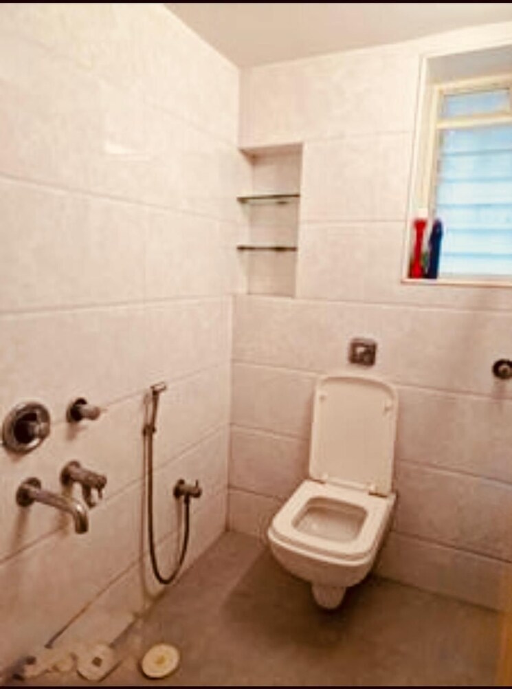 Bathroom, shree-mahavir-darshan 1 Bedroom 425 Sq.Ft. Apartment In Lower Parel Mumbai 9552442