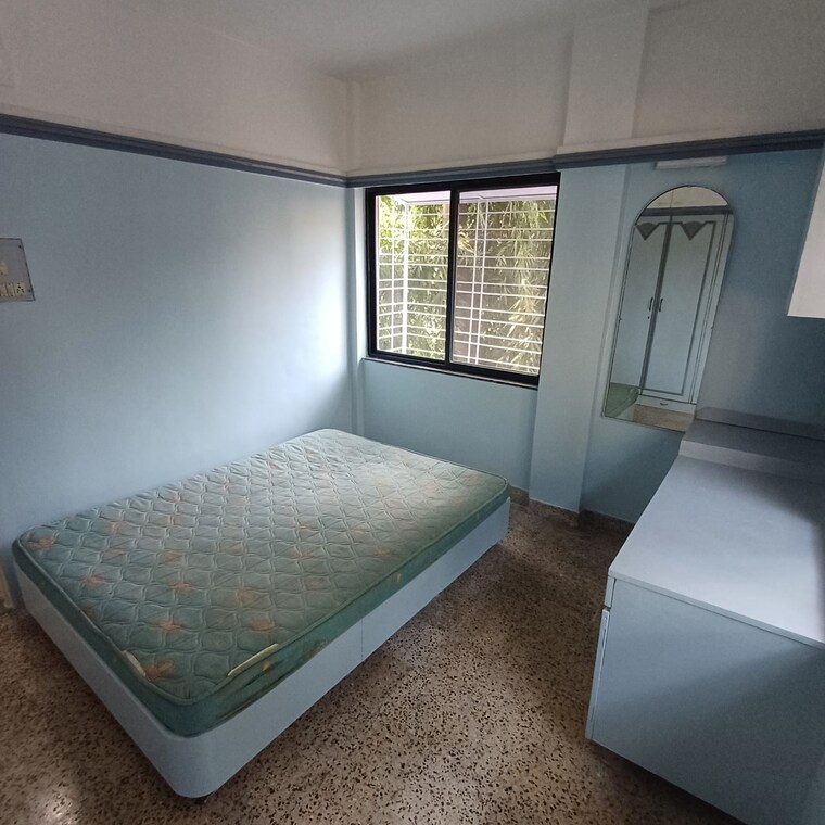 Room, mukund nagar 2 Bedroom 1000 Sq.Ft. Apartment In Mukund Nagar Pune 9552471