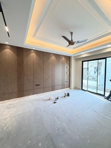 Room in 3 BHK Builder Floor at Ansal Florence Super, Sector 57 – for Sale