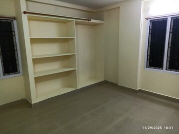 Room in 3 BHK Apartment at Sheela Nagar – for Sale