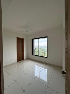 Room in 3 BHK Apartment at Sp Ring Road – for Rent