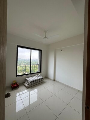 Room in 3 BHK Apartment at Sp Ring Road – for Rent