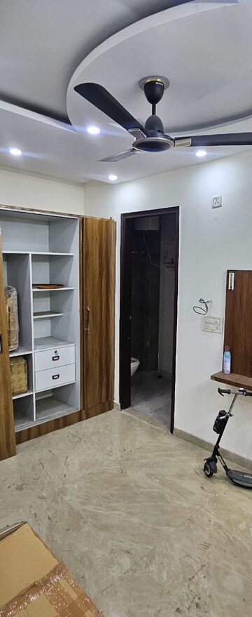 Furnished Amenities in 2 BHK Builder Floor at Meenakshi Garden – for Rent