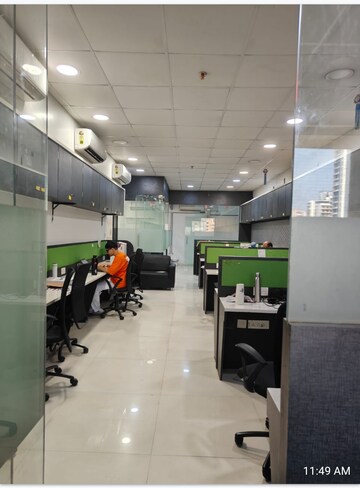  Office Space For Rent in Jagdamba Commercial Complex Malad, Malad West