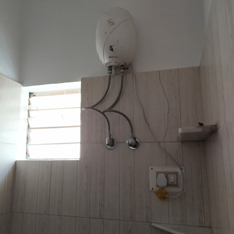 Bathroom, naranpura 2 Bedroom 1040 Sq.Ft. Apartment In Naranpura Ahmedabad 9552612