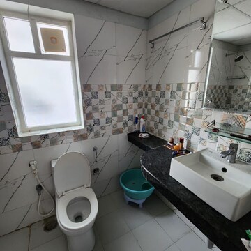 Attached Bathroom in 2 BHK Apartment at Jakhan – for Rent