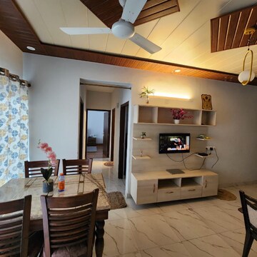 Living Room in 2 BHK Apartment at Jakhan – for Rent