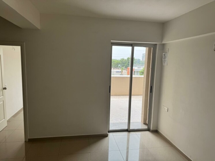 Room, shela 3 Bedroom 1340 Sq.Ft. Apartment In Shela Ahmedabad 9552652