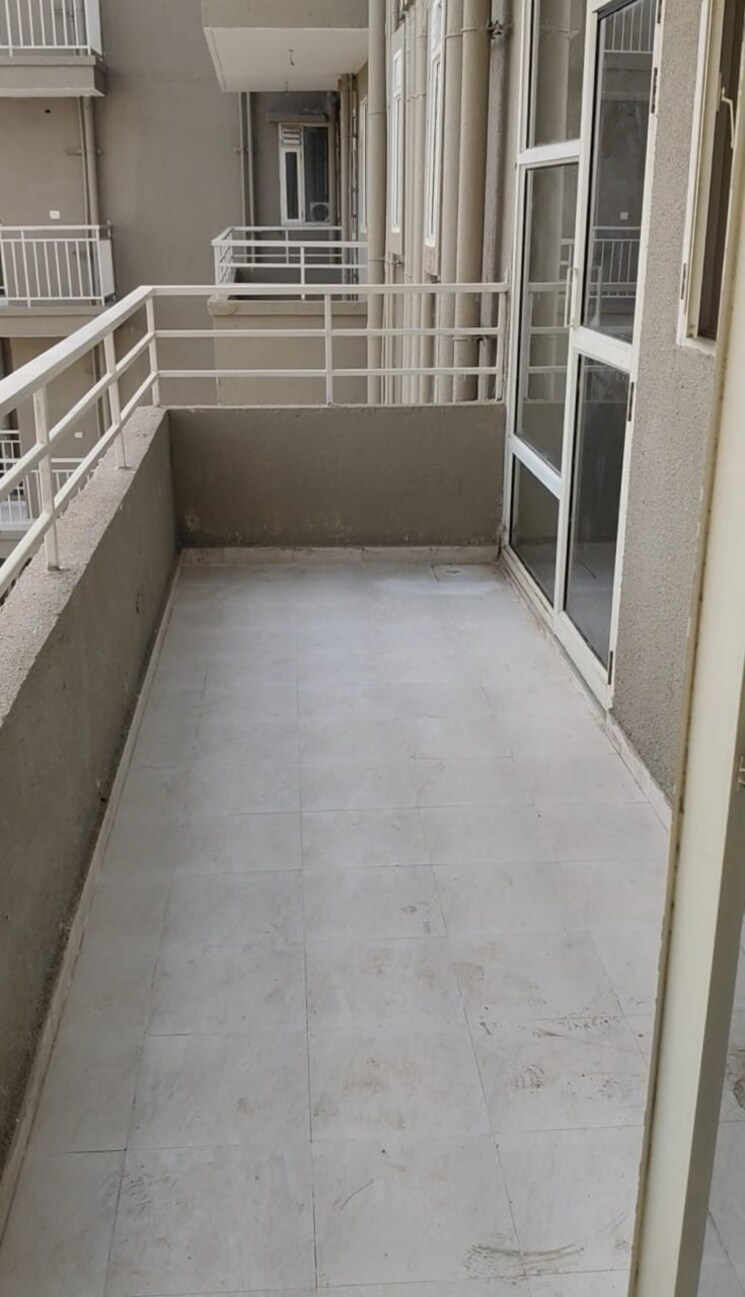 Balcony, pyramid-altia 3 Bedroom 645 Sq.Ft. Apartment In Sector 70 Gurgaon 9552657