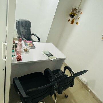  Office Space For Rent in Gaur City Mall, Sector 4 Greater Noida