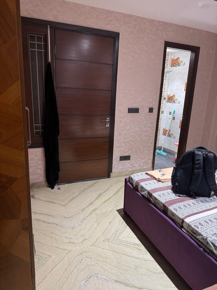 Bedroom, dayanand colony 2 Bedroom 100 Sq.Yd. Builder Floor In Dayanand Colony Delhi 9552699