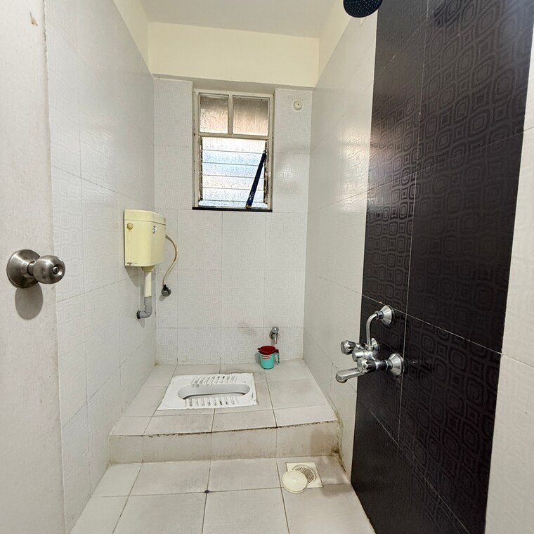 Bathroom, vyas-whispering-wind-phase-ii 2 Bedroom 750 Sq.Ft. Apartment In Link Road Pune 9552702