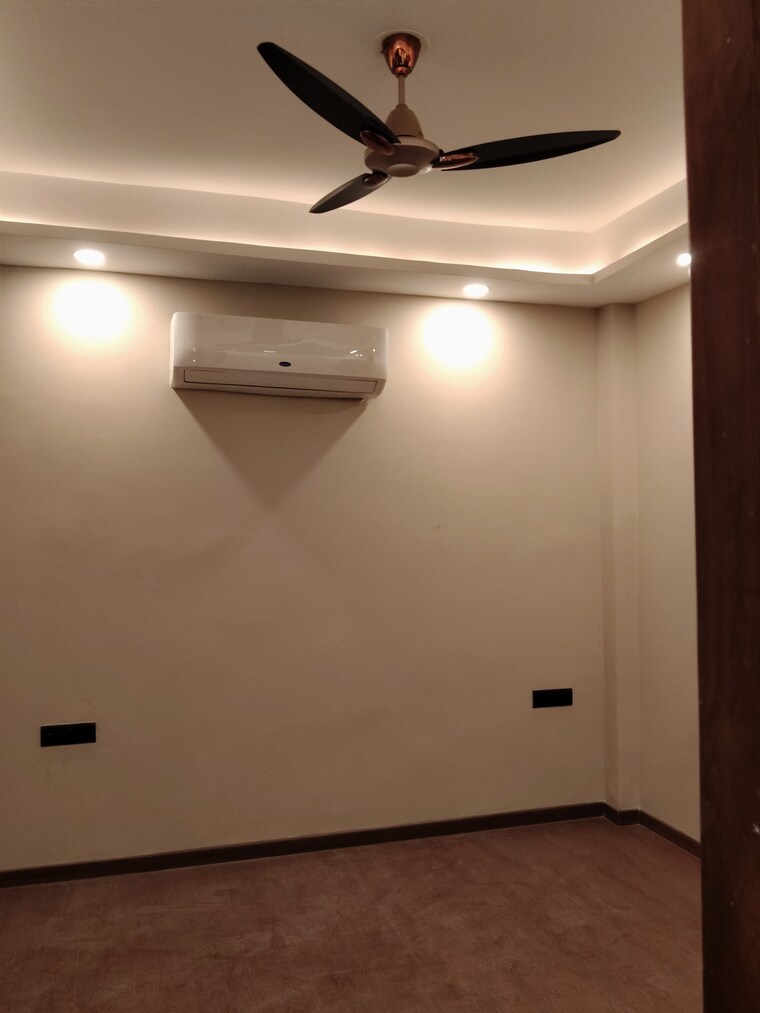 Room, dlf-city-phase-iv 4 Bedroom 3500 Sq.Ft. Builder Floor In Dlf Phase iv Gurgaon 9552705