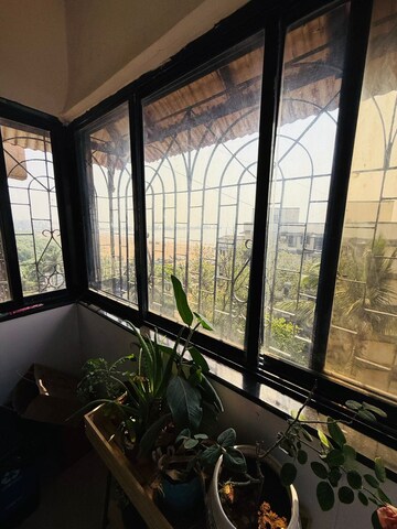  Pg For Rent in Versova