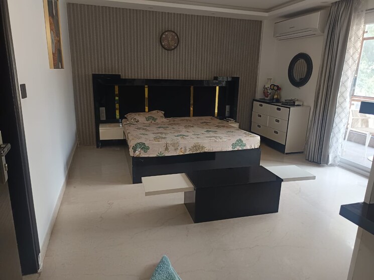 Bedroom, dlf-city-phase-iv 4 Bedroom 3800 Sq.Ft. Builder Floor In Dlf Phase iv Gurgaon 9552736