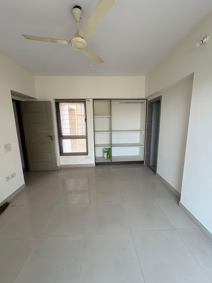 Room, kanakia-spaces-niharika 2 Bedroom 850 Sq.Ft. Apartment In Manpada Thane 9552740