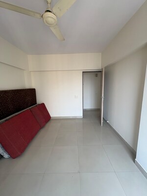 Room in 2 BHK Apartment at Kanakia Spaces Niharika, Manpada – for Rent