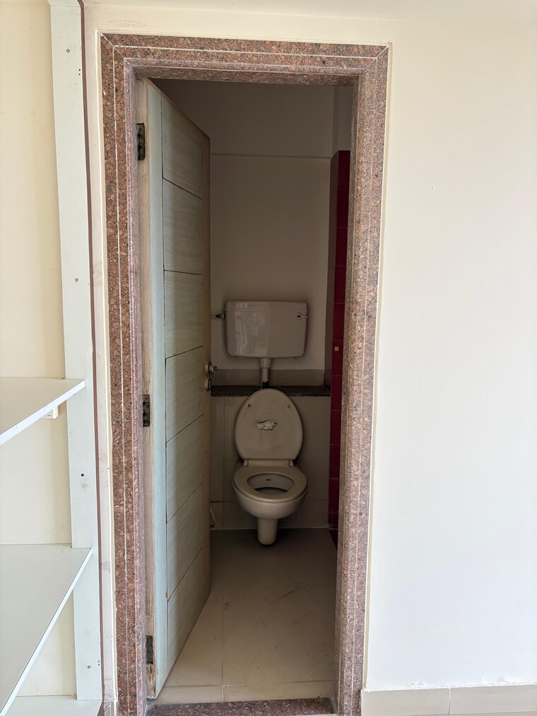 Bathroom, kanakia-spaces-niharika 2 Bedroom 850 Sq.Ft. Apartment In Manpada Thane 9552740