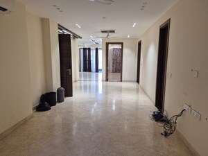 Room in 3 BHK Builder Floor at Ansal Sushant Lok I, Sector 43 – for Rent