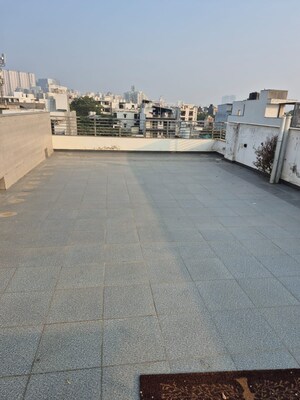 Parking in 3 BHK Builder Floor at Ansal Sushant Lok I, Sector 43 – for Rent