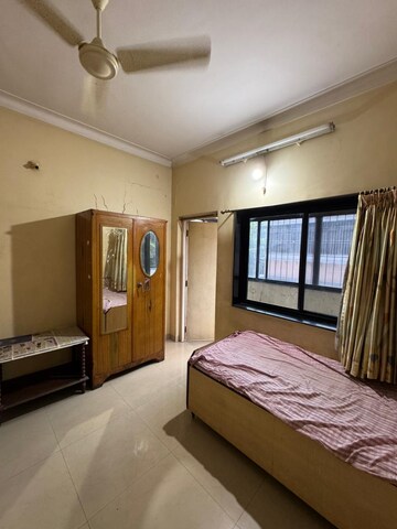 Master Bedroom in 1 BHK Apartment at Gitanjali Apartment, Sadashiv Peth – for Rent