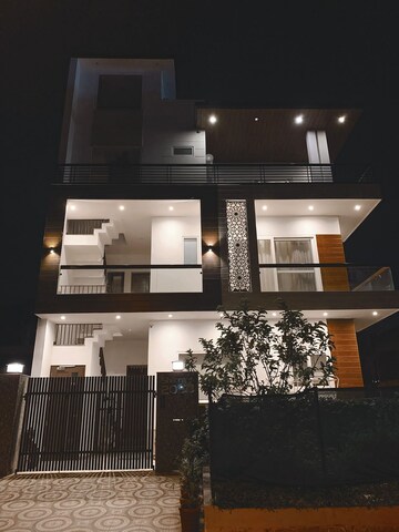 1 BHK Independent House For Rent in Sector 29