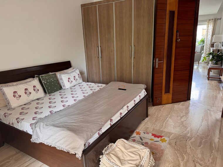 Bedroom, dlf-city-phase-iv 3 Bedroom 2500 Sq.Ft. Builder Floor In Dlf Phase iv Gurgaon 9552753