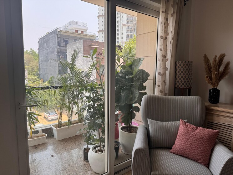 Balcony, dlf-city-phase-iv 3 Bedroom 2500 Sq.Ft. Builder Floor In Dlf Phase iv Gurgaon 9552753