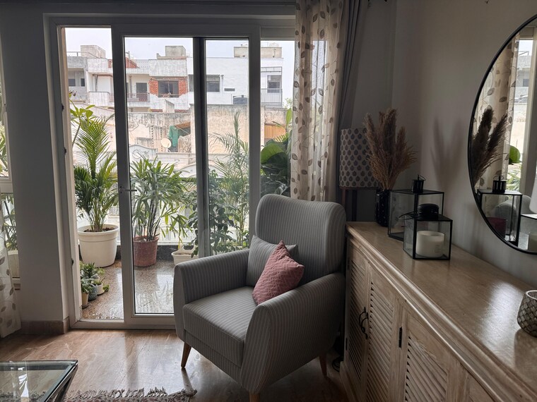 Balcony, dlf-city-phase-iv 3 Bedroom 2500 Sq.Ft. Builder Floor In Dlf Phase iv Gurgaon 9552753