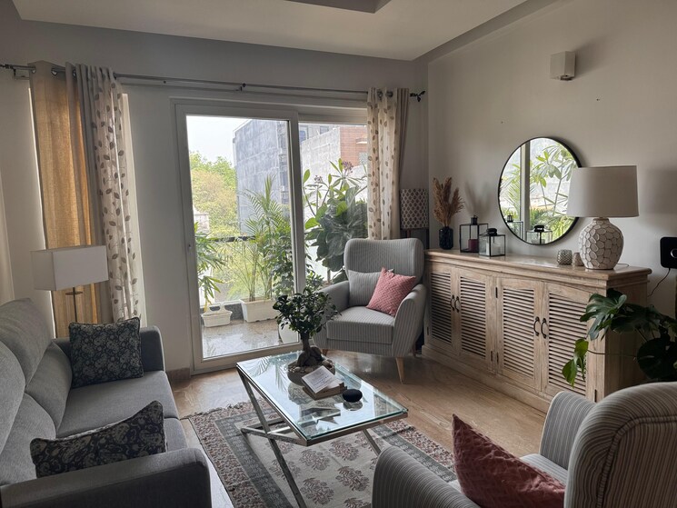 Living Room, dlf-city-phase-iv 3 Bedroom 2500 Sq.Ft. Builder Floor In Dlf Phase iv Gurgaon 9552753