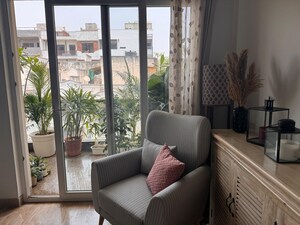 Balcony in 3 BHK Builder Floor at DLF City Phase IV, Dlf Phase iv – for Rent