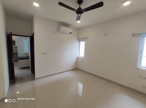 Room in 2 BHK Apartment at Prestige High Fields, Gachibowli – for Rent