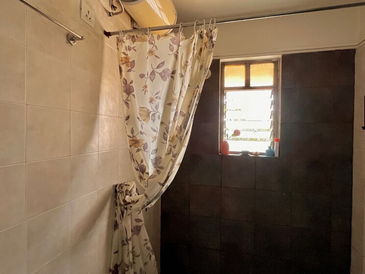 Attached Bathroom, maple-wood 1 Bedroom 700 Sq.Ft. Apartment In Kalyani Nagar Pune 9552771