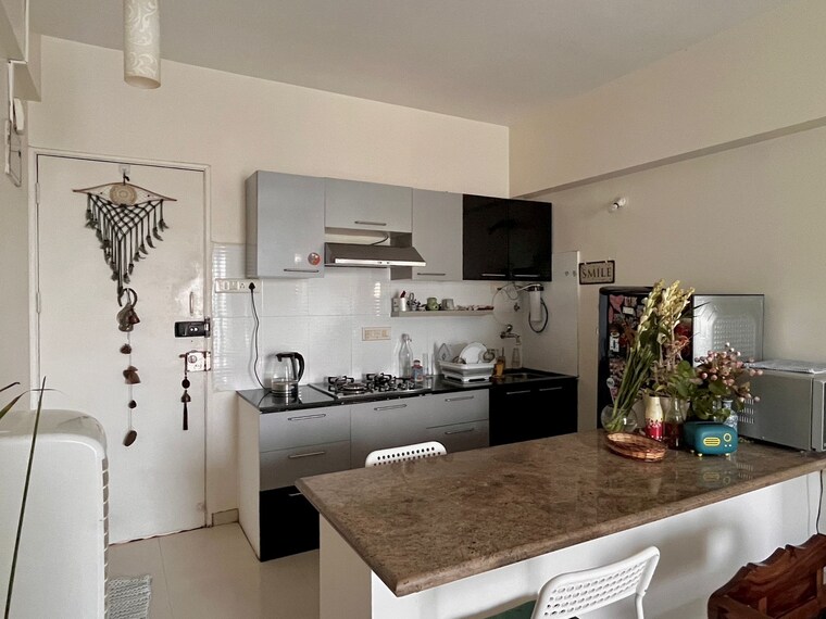 Kitchen, maple-wood 1 Bedroom 700 Sq.Ft. Apartment In Kalyani Nagar Pune 9552771