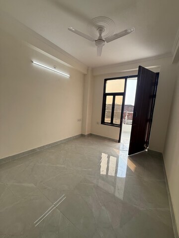 Room in 2 BHK Builder Floor at Chattarpur – for Rent