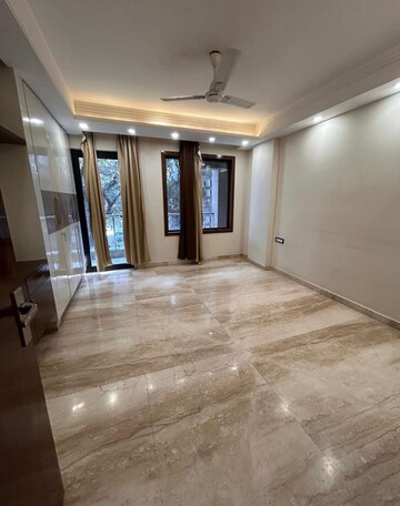 Room in 3 BHK Builder Floor at Ansal Sushant Lok I, Sector 43 – for Rent