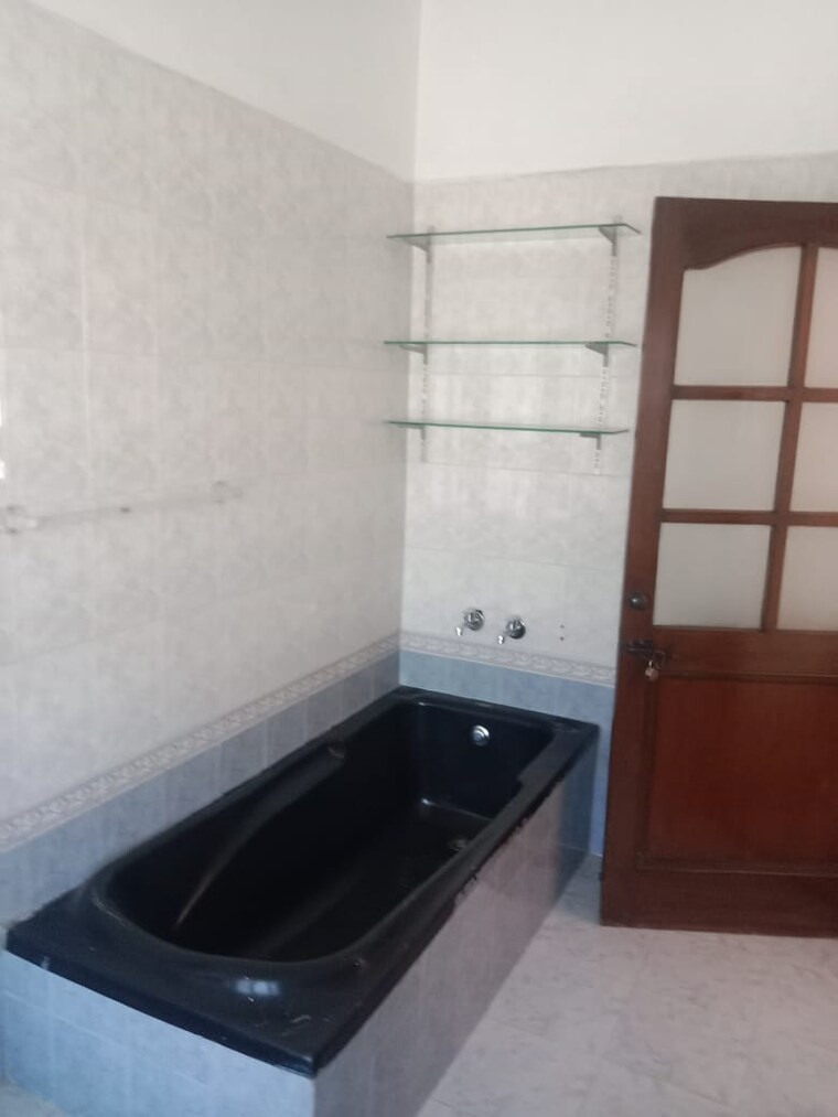 Bathroom, sector 18 1.5 Bedroom 850 Sq.Ft. Independent House In Sector 18 Chandigarh 9552810