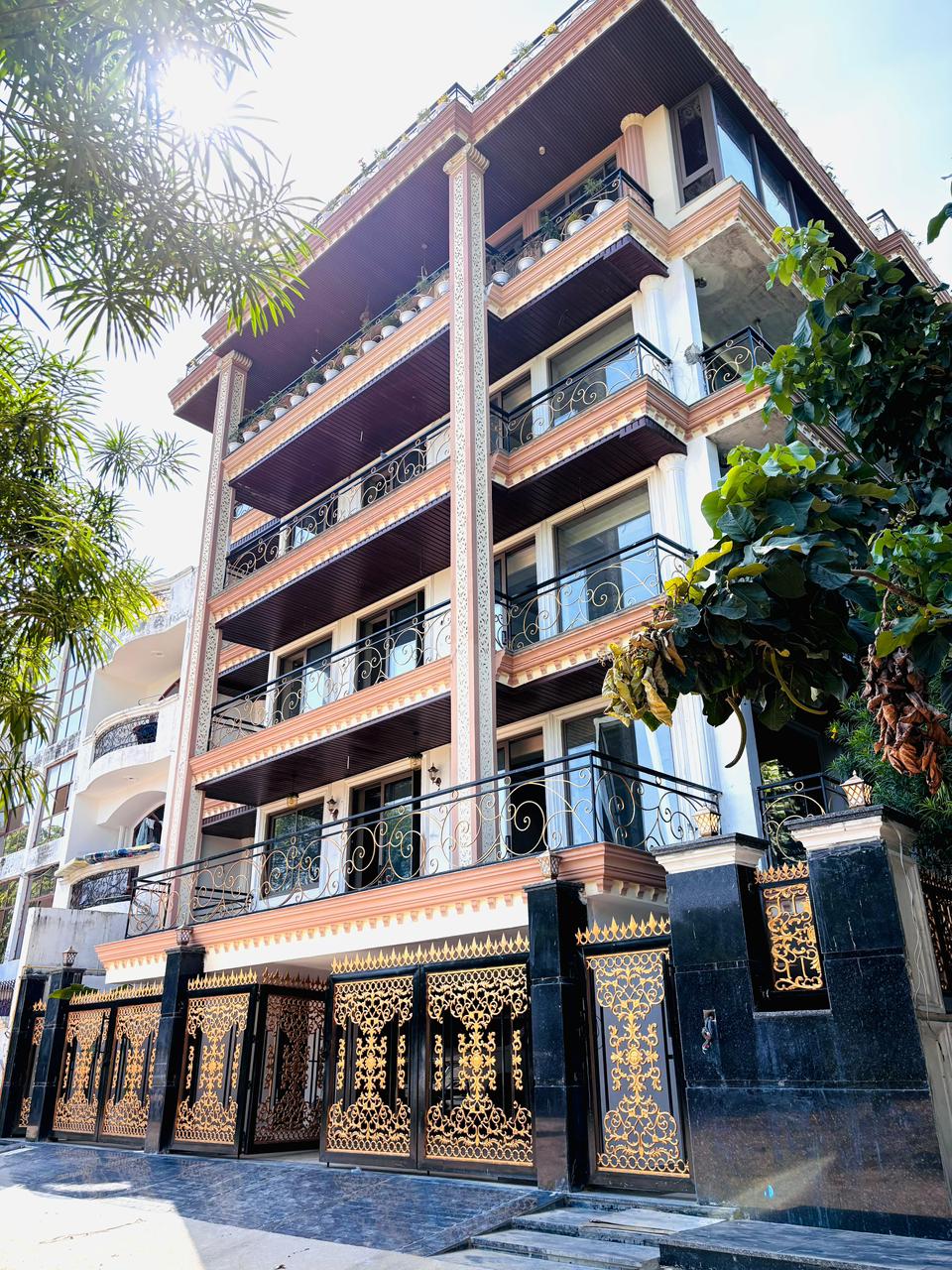 5 BHK Builder Floor For Sale in Vasant Kunj