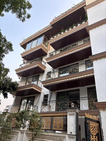 5 BHK Builder Floor – Exterior View View at Vasant Kunj - for Sale