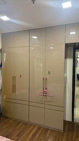 Furnished Amenities in 2 BHK Apartment at Sethia Kalpavruksh Heights, Kandivali West – for Rent