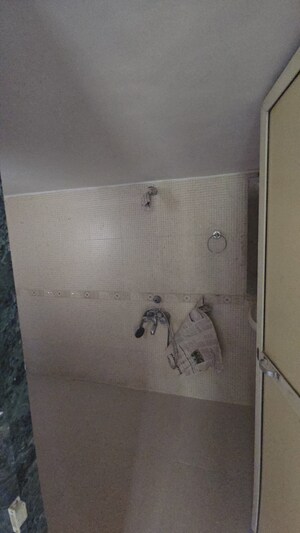 Bathroom in 6+ BHK Independent House at Parsik Hills, Cbd Belapur Sector 24 – for Rent