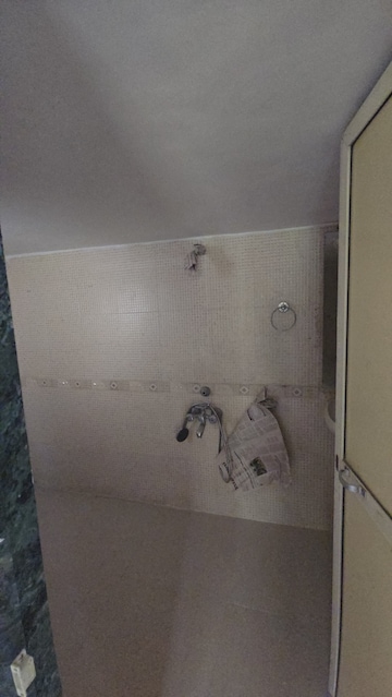 Bathroom in 6+ BHK Independent House at Parsik Hills, Cbd Belapur Sector 24 – for Rent