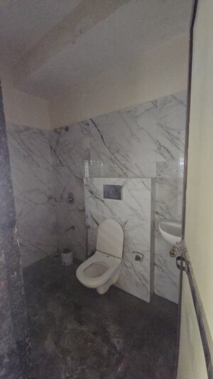 Bathroom in 6+ BHK Independent House at Parsik Hills, Cbd Belapur Sector 24 – for Rent