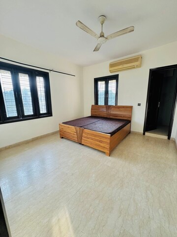 Room in 1 RK Builder Floor at Saket – for Rent