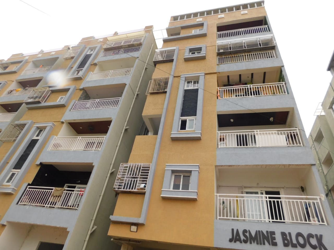 2 BHK Apartment For Sale in NSK Platina