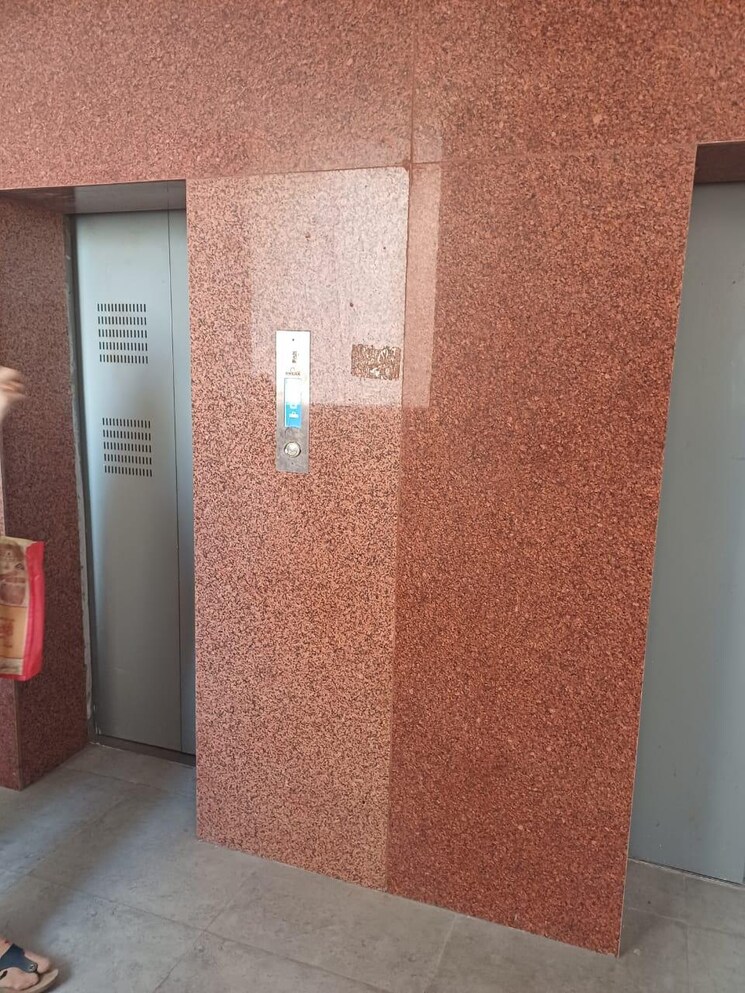 Room, gomti nagar 2 Bedroom 1000 Sq.Ft. Builder Floor In Gomti Nagar Lucknow 9552897