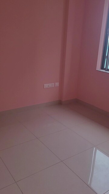 Room in 3 BHK Apartment at Godrej Seven, Joka – for Rent