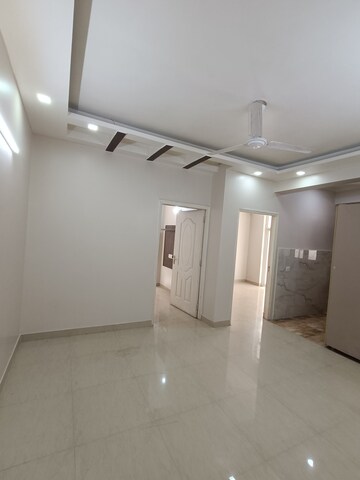 Room in 2 BHK Apartment at Shree Vardhman Mantra, Sector 67 – for Rent