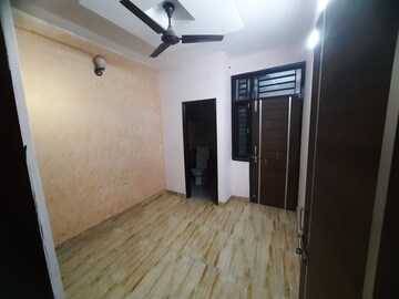 Room in 2 BHK Builder Floor at Vipin Garden – for Rent